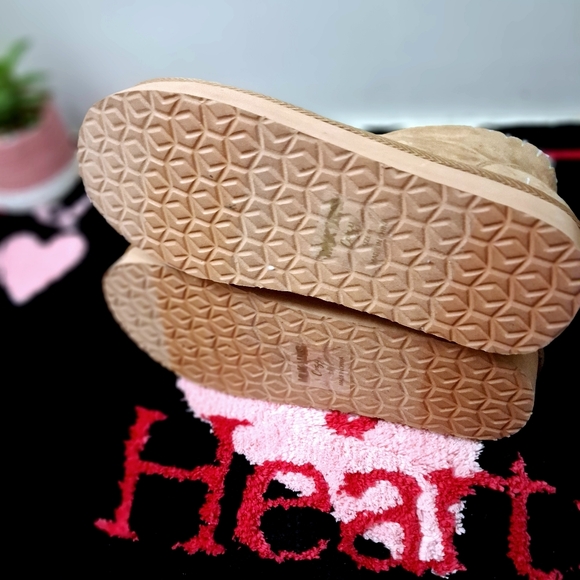 NWT Muk Luk Tan Suede Ankle Boots with Sherpa Lining Size 9 - Picture 5 of 9